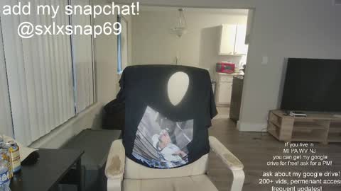 Snapshot of sexylax69 chatting on 10/29/25, 12:35 sexylax69 online show from 10/29/25, 12:35