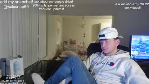 Snapshot of sexylax69 chatting on 11/16/25, 01:22 sexylax69 online show from 11/16/25, 01:22