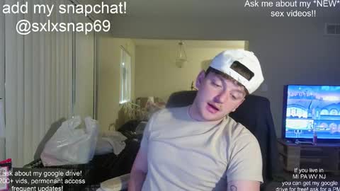 Snapshot of sexylax69 chatting on 11/19/25, 01:38 sexylax69 online show from 11/19/25, 01:38