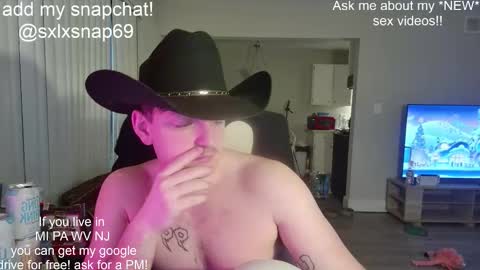 Snapshot of sexylax69 chatting on 11/27/25, 01:07 sexylax69 online show from 11/27/25, 01:07