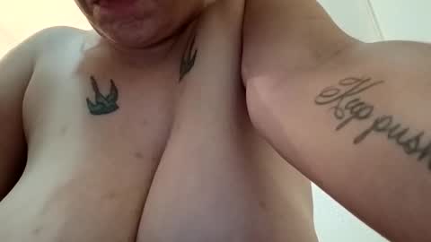 Sexybaby38  Silvrfoxdaddy79 online show from 11/12/25, 06:36