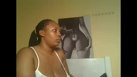 Snapshot of sexylily25 chatting on 10/26/25, 03:12 lily online show from 10/26/25, 03:12