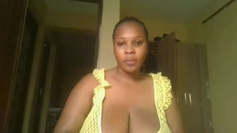 Snapshot of sexylily25 chatting on 10/27/25, 03:32 lily online show from 10/27/25, 03:32