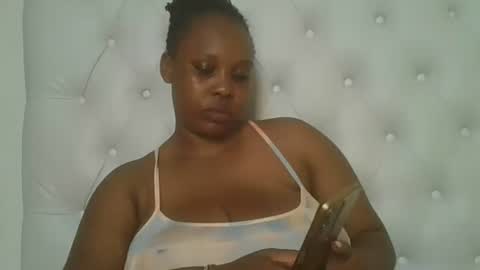 Snapshot of sexylily25 chatting on 11/23/25, 06:19 lily online show from 11/23/25, 06:19