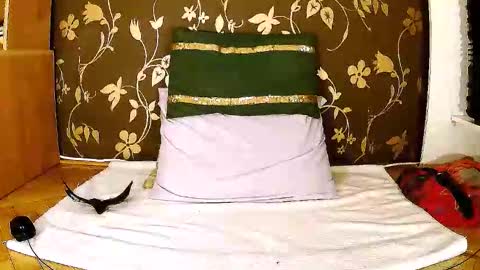 Squirty Maya Gold online show from 09/25/25, 07:01