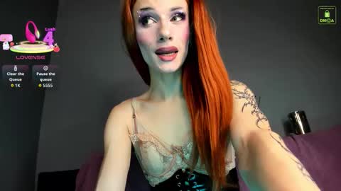 Snapshot of sexymiatrans chatting on 10/31/25, 01:01 Sexy online show from 10/31/25, 01:01