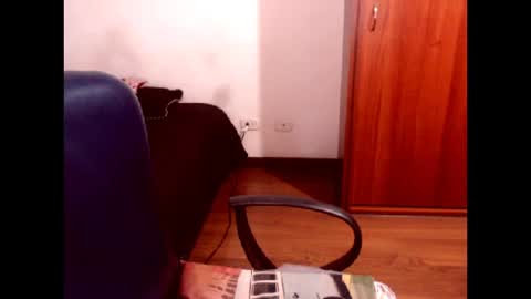 Snapshot of sexymone0618 chatting on 02/05/25, 04:37 sexymone0618 online show from 02/05/25, 04:37