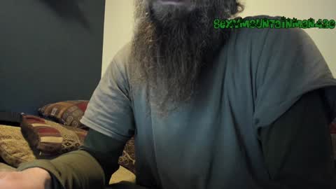 Snapshot of sexymountainman420 chatting on 12/23/24, 09:29 Sexymountainman420 online show from 12/23/24, 09:29