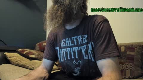 Snapshot of sexymountainman420 chatting on 12/29/24, 09:30 Sexymountainman420 online show from 12/29/24, 09:30