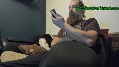 Snapshot of sexymountainman420 chatting on 01/20/25, 12:46 Sexymountainman420 online show from 01/20/25, 12:46