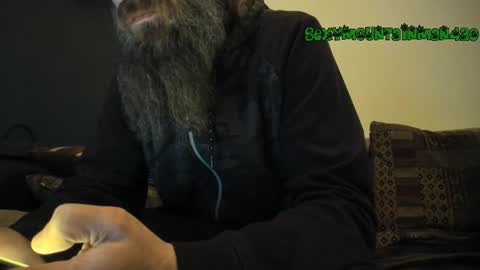 Snapshot of sexymountainman420 chatting on 02/17/25, 02:09 Sexymountainman420 online show from 02/17/25, 02:09