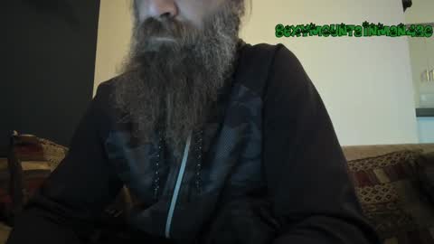 Snapshot of sexymountainman420 chatting on 03/01/25, 08:42 Sexymountainman420 online show from 03/01/25, 08:42