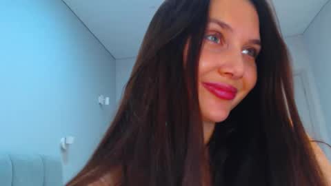 Snapshot of sexymymeow chatting on 02/20/25, 05:44 SexyMyMeow online show from 02/20/25, 05:44