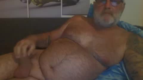 Snapshot of sexypaa chatting on 02/14/25, 09:43 sexypaa online show from 02/14/25, 09:43