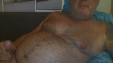 Snapshot of sexypaa chatting on 02/21/25, 10:04 sexypaa online show from 02/21/25, 10:04