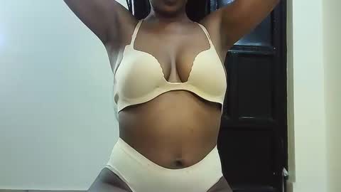 Snapshot of sexypearl45 chatting on 01/27/25, 09:23 taiyan online show from 01/27/25, 09:23