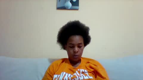 Snapshot of sexyqueen3457132 chatting on 12/18/24, 09:36 DOVY ACHIENG online show from 12/18/24, 09:36