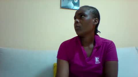 Snapshot of sexyqueen3457132 chatting on 01/15/25, 09:35 DOVY ACHIENG online show from 01/15/25, 09:35