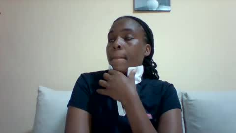 Snapshot of sexyqueen3457132 chatting on 01/21/25, 04:27 DOVY ACHIENG online show from 01/21/25, 04:27