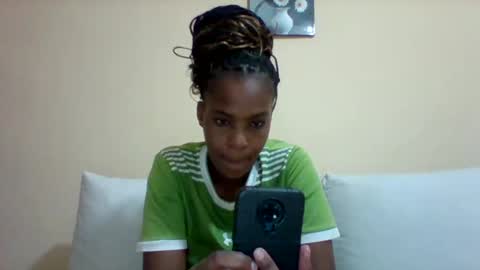 Snapshot of sexyqueen3457132 chatting on 02/23/25, 04:35 DOVY ACHIENG online show from 02/23/25, 04:35