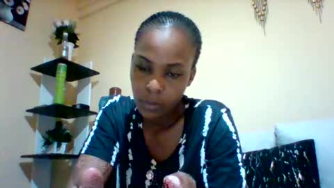 Snapshot of sexyqueen3457132 chatting on 09/14/25, 10:25 DOVY ACHIENG online show from 09/14/25, 10:25