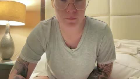 Snapshot of sexyrandyred chatting on 10/15/25, 04:12 sexyrandyred online show from 10/15/25, 04:12