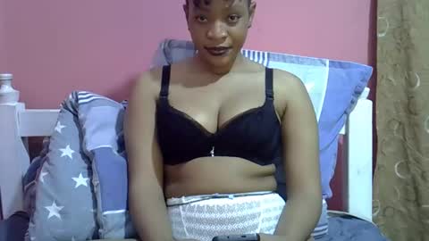 Snapshot of sexyrecious_ chatting on 10/11/25, 07:45 Recious online show from 10/11/25, 07:45