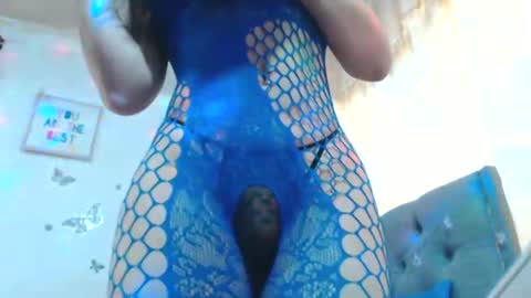 Snapshot of sexysafiravenus chatting on 03/10/25, 05:07 Venus Independent Model online show from 03/10/25, 05:07