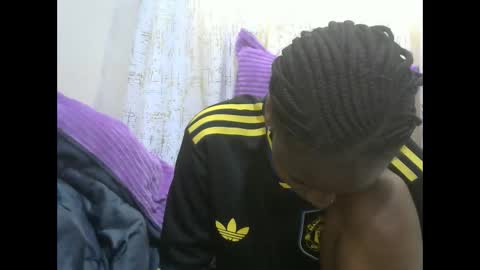 Snapshot of sexytinyy chatting on 11/02/25, 09:44 maria online show from 11/02/25, 09:44