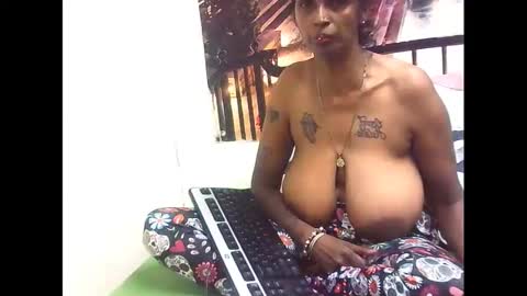 sexyva4u2luv online show from 02/25/25, 12:13