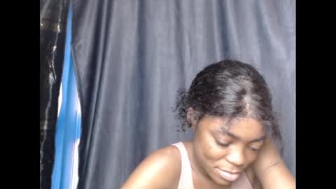 Snapshot of sexyxbunnyxx chatting on 12/04/24, 04:49 Blue online show from 12/04/24, 04:49
