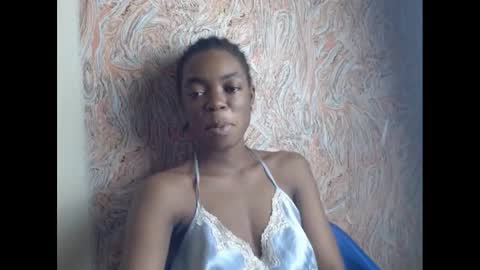 Snapshot of sexyxbunnyxx chatting on 12/08/24, 08:04 Blue online show from 12/08/24, 08:04