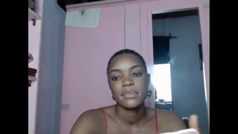 Snapshot of sexyxbunnyxx chatting on 01/19/25, 11:32 Blue online show from 01/19/25, 11:32