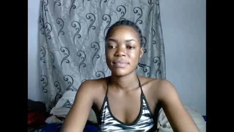Snapshot of sexyxbunnyxx chatting on 01/30/25, 11:02 Blue online show from 01/30/25, 11:02