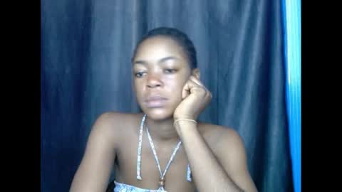 Snapshot of sexyxbunnyxx chatting on 02/24/25, 07:00 Blue online show from 02/24/25, 07:00