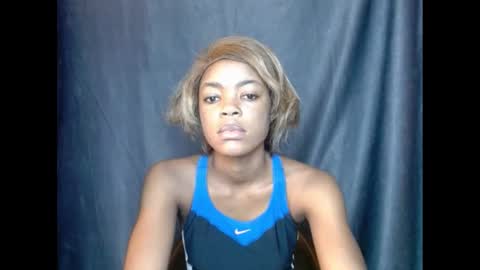 Snapshot of sexyxbunnyxx chatting on 03/07/25, 07:08 Blue online show from 03/07/25, 07:08