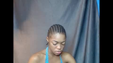 Snapshot of sexyxbunnyxx chatting on 03/11/25, 07:04 Blue online show from 03/11/25, 07:04