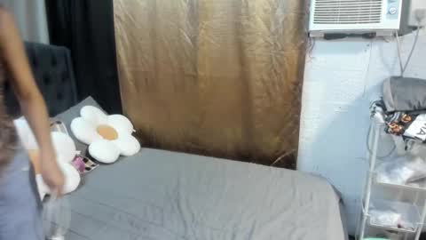 Xenaaa online show from 10/12/25, 07:24