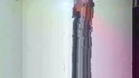 Mel online show from 02/04/25, 12:22