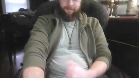 Snapshot of sg556 chatting on 10/23/25, 09:35 Gee online show from 10/23/25, 09:35