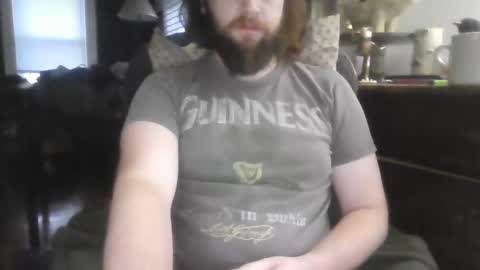 Snapshot of sg556 chatting on 10/24/25, 11:50 Gee online show from 10/24/25, 11:50