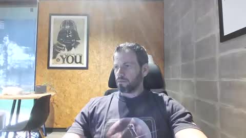 Snapshot of shad0w_hunter chatting on 02/18/25, 01:33 shad0w_hunter online show from 02/18/25, 01:33