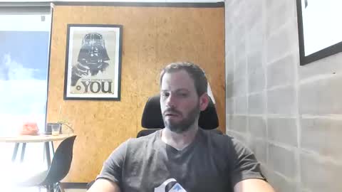 Snapshot of shad0w_hunter chatting on 02/21/25, 06:15 shad0w_hunter online show from 02/21/25, 06:15