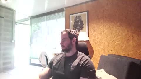 Snapshot of shad0w_hunter chatting on 10/13/25, 01:33 shad0w_hunter online show from 10/13/25, 01:33