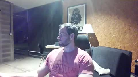 Snapshot of shad0w_hunter chatting on 10/30/25, 10:32 shad0w_hunter online show from 10/30/25, 10:32