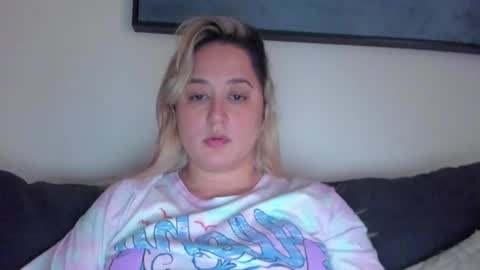 Snapshot of shaddaysmith chatting on 02/10/25, 10:51 Shaday online show from 02/10/25, 10:51
