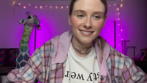 Snapshot of shadebabe chatting on 12/29/24, 11:07 shadebabe online show from 12/29/24, 11:07