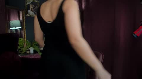 Lily  online show from 10/13/25, 08:53