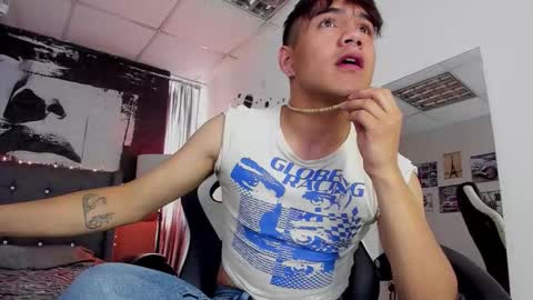 shadows online show from 11/26/25, 08:21