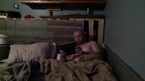 Snapshot of shadystl chatting on 12/13/24, 03:49 shadystl online show from 12/13/24, 03:49